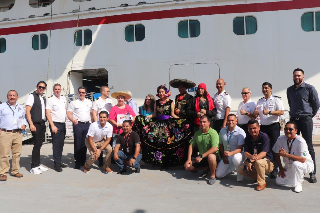 Celebran el récord de un millón de pasajeros en la terminal marítima