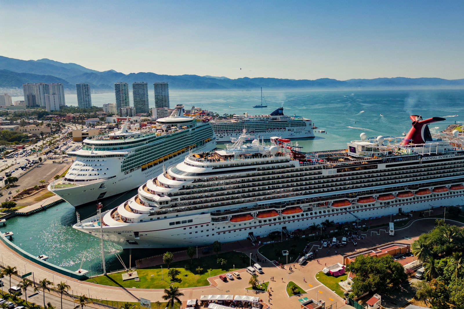 Recibe Puerto Vallarta M S De Mil Cruceristas En Aumenta