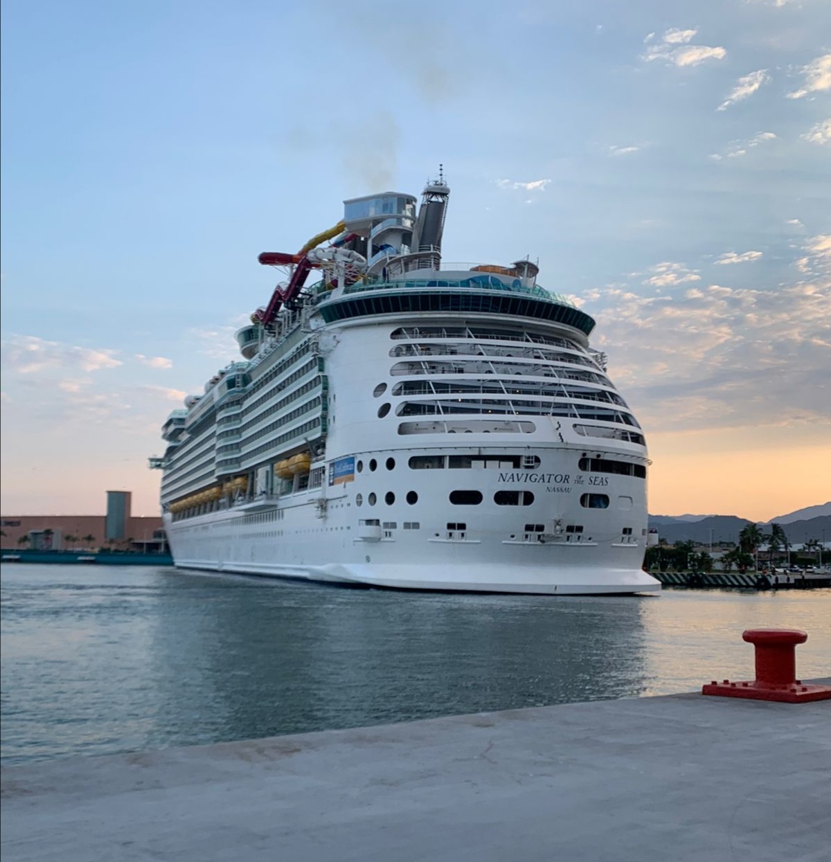 Ante Brote Activo De Covid Crucero No Desembarca En Puerto Vallarta