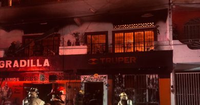 Voraz incendio en colonia Valentín Gomez Farías