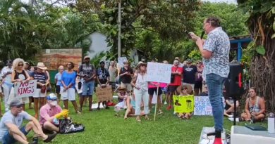 Residentes norteamericanos protestan contra la política de Donald Trump