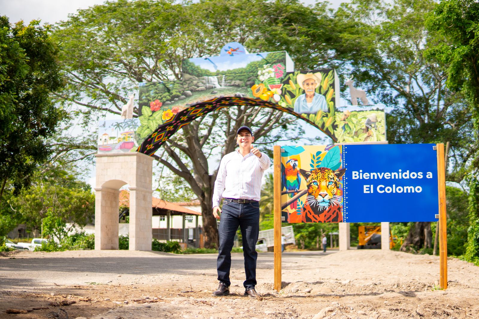 Héctor Santana entrega el Arco de Ingreso a El Colomo: una obra ...
