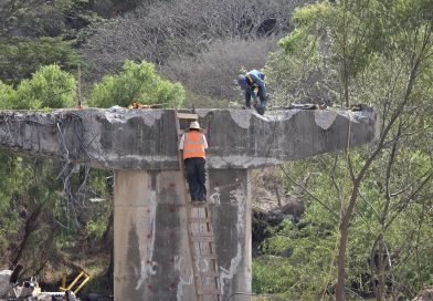 Siguen buscando explosivos en la zona del puente de la Desembocada