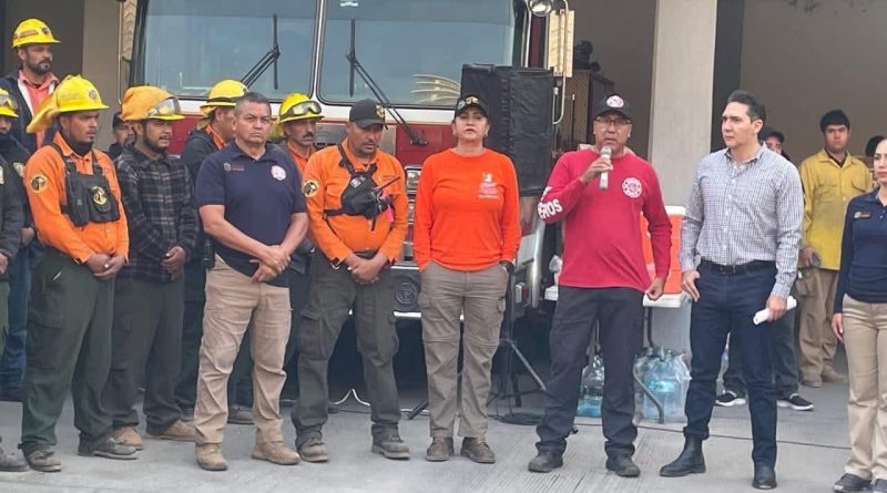 Intensifican operativo para controlar incendio en La Cruz de Huanacaxtle