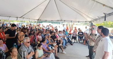 Por fin entregan apoyos a afectados por inundaciones