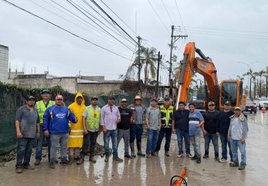 Encuentran refrigeradores y estufas en canales recién limpiados; alertan por riesgo de inundaciones