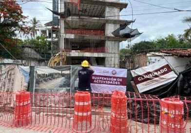 Lluvias provocan colapso parcial de estructura y fuga de gas en Bucerías