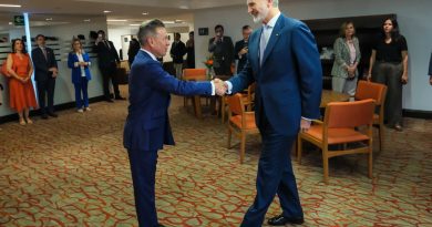  Pablo Lemus Navarro, Gobernador del Estado, al Rey Felipe VI de España en histórica visita a Jalisco
