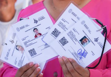Gobierno de Bahía de Banderas fortalece el respaldo a comerciantes con entrega de tarjetones