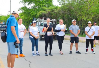 Primera Carrera del día del Nutriólogo reúne a familias y promueve una vida saludable