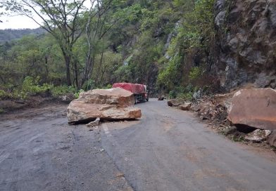Alertan por tramos peligrosos en carreteras de la Costa Norte durante las lluvias
