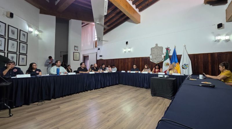 Presentan avances del proyecto de renovación del Mercado Río Cuale
