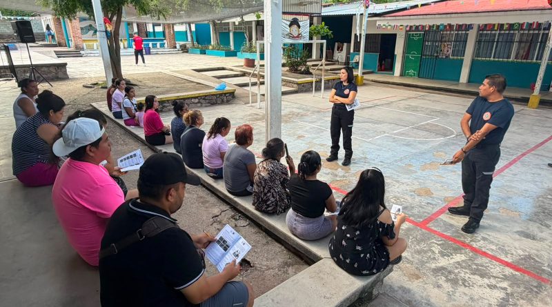PC lleva el Plan Familiar de Protección a las colonias de Puerto Vallarta