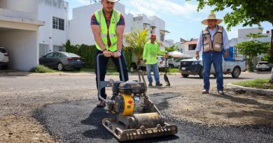 Supervisa Israel Santillán jornada de bacheo en Palma Real