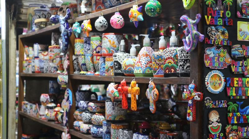 Mercados municipales, una experiencia imperdible este verano