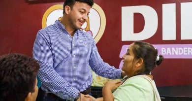 Israel Santillán refrenda su compromiso con las madres buscadoras