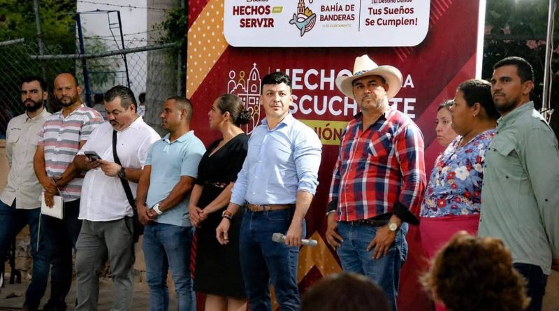 Israel Santillán fortalece el diálogo ciudadano con la jornada «Hechos para Escucharte» en Bucerías 