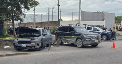 Investigan agresión con arma de fuego en la carretera Estatal 544; una persona resultó lesionada