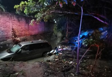 Israel Santillán brinda respuesta inmediata ante la lluvia registrada