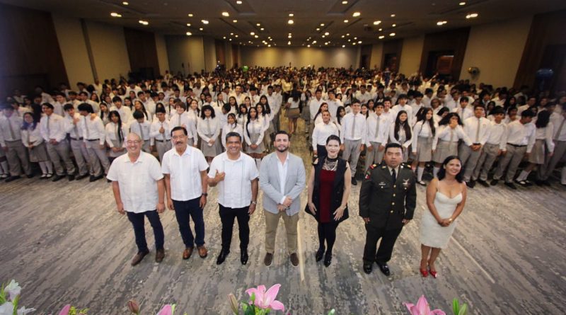 Munguía regresa a la ETI 3 como padrino de generación