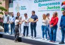 Luis Munguía entrega constancias de los talleres gratuitos de oficios a egresados de los CDC