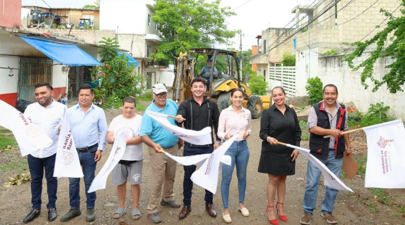 Arranca la obra de pavimentación de la calle Neftalí en beneficio de las familias de Mezcales