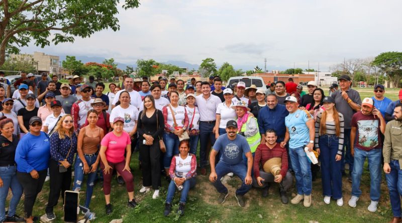 Israel Santillán encabeza nueva jornada del Limpiatón en San Vicente