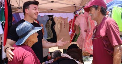 Continúan los recorridos de Israel Santillán por los tianguis de Bahía de Banderas
