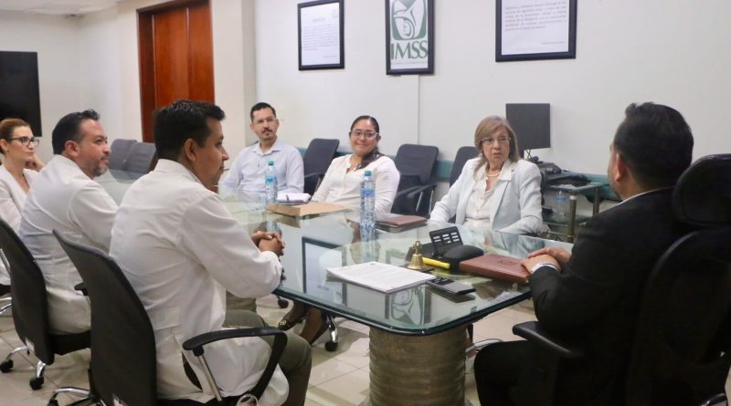 CUCosta e IMSS Nayarit fortalecen alianza para la formación de futuros profesionales de la salud