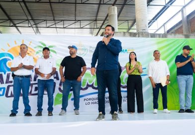 Arquitecto Luis Munguía reconoce la labor del personal de Servicios Eficientes