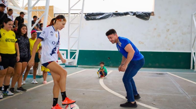 Cascarita Bahía Femenil abre la cancha al talento de las mujeres