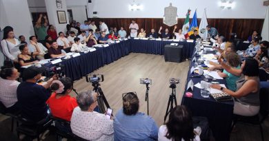 Gobierno Municipal brinda certeza jurídica a familias de La Parota