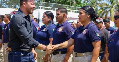 Israel Santillán refrenda respaldo a Protección Civil y Bomberos