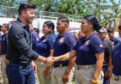 Israel Santillán refrenda respaldo a Protección Civil y Bomberos