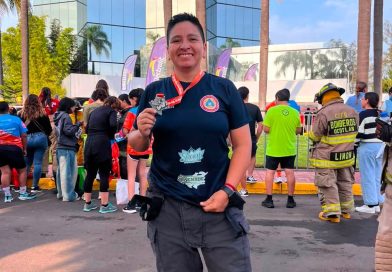 ¡Hasta lo más alto! Bombera vallartense vuelve a conquistar la Carrera Vertical