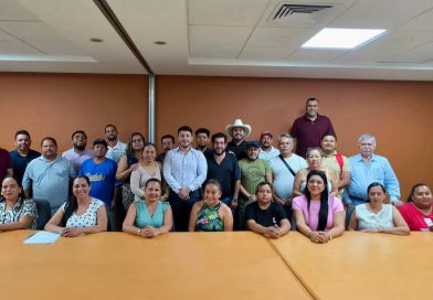 Israel Santillán impulsa trabajo coordinado con autoridades auxiliares