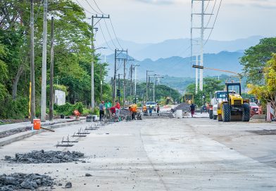Luis Munguía supervisa obra del Puente Amado Nervo; prevén inaugurarla este año