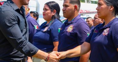 Gobierno de Bahía de Banderas reconoce la labor de sus bomberos