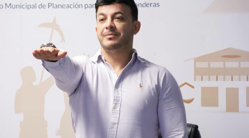 Toma protesta Israel Santillán como integrante de la Junta de Gobierno del IMPLAN