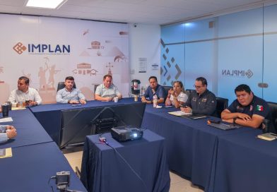 Israel Santillán encabeza reunión de trabajo con regidores para dar seguimiento a temas municipales