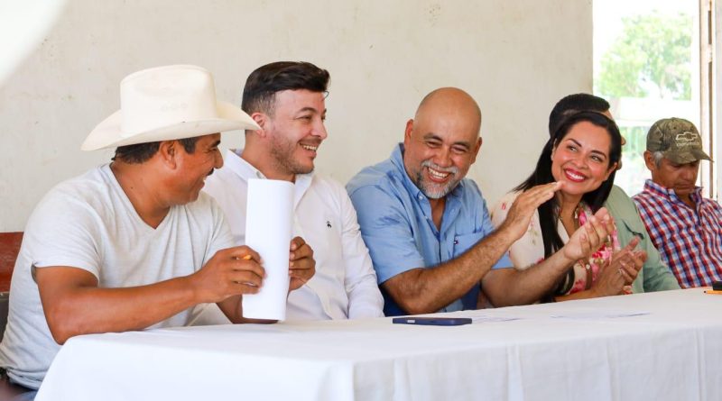 Israel Santillán fortalece el diálogo con ganaderos del municipio