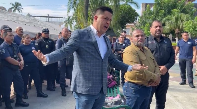 Paro policial sacude Bahía de Banderas tras detención de ocho elementos por la Fiscalía