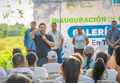 Cumple Luis Munguía a Tebelchía con agua potable y más apoyos para sus familias