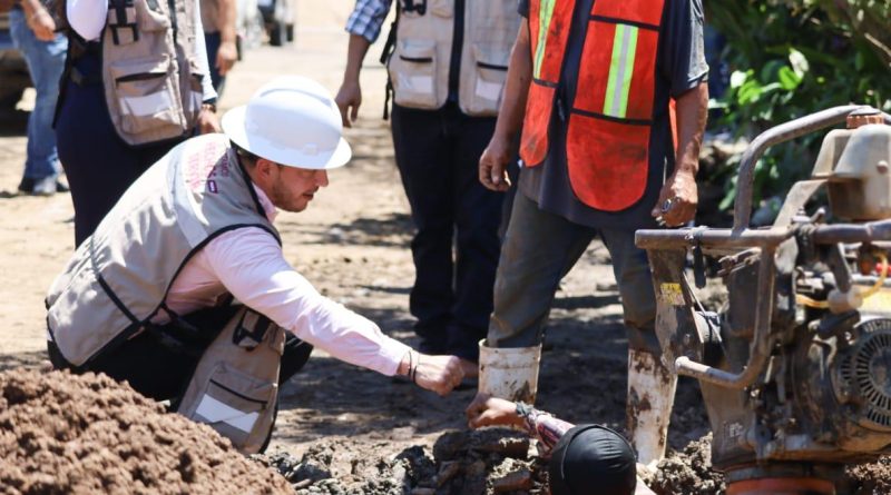 Israel Santillán supervisa avance de obra en el Infonavit San José