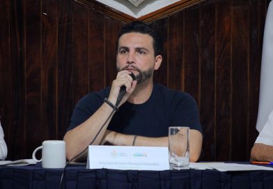 Actualizan comodatos de 36 escuelas para impulsar mejoras en su infraestructura