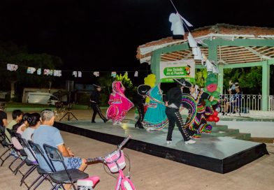 Talento vallartense brilla en la colonia San Esteban durante “Una Velada en el Puerto