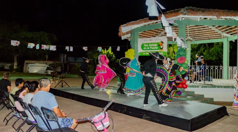 Talento vallartense brilla en la colonia San Esteban durante “Una Velada en el Puerto