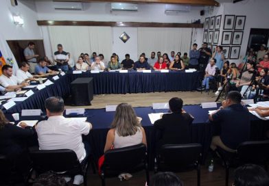 Alcalde Munguía logra consenso para eficientar nómina y fortalecer sus servicios