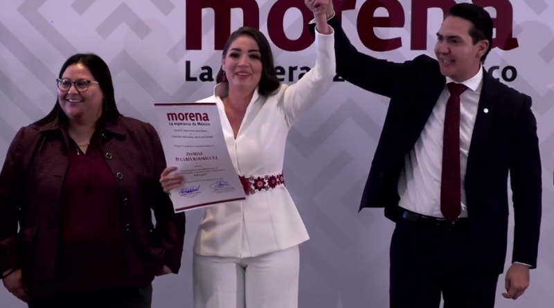 Héctor Santana no se baja del movimiento y cierra filas con Jasmín Bugarín