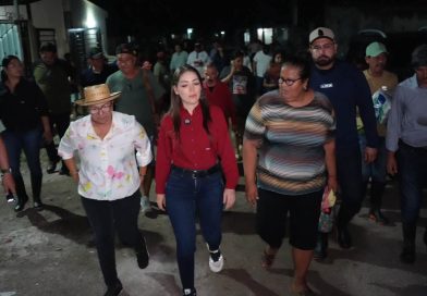 Jasmín Bugarín lleva apoyo a familias afectadas por Rachel en Nayarit
